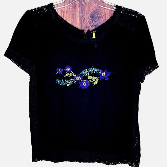 Free People Crocheted Needlepoint graphic Top - Picture 1 of 9